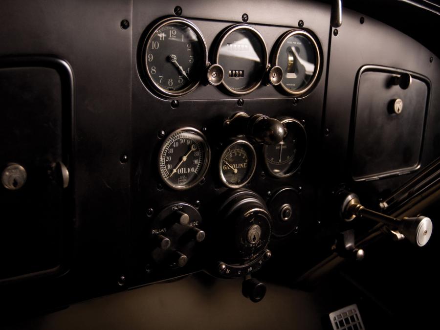  Pierce-Arrow Model 66 Touring 1917 года  (фото 9 из 11)
